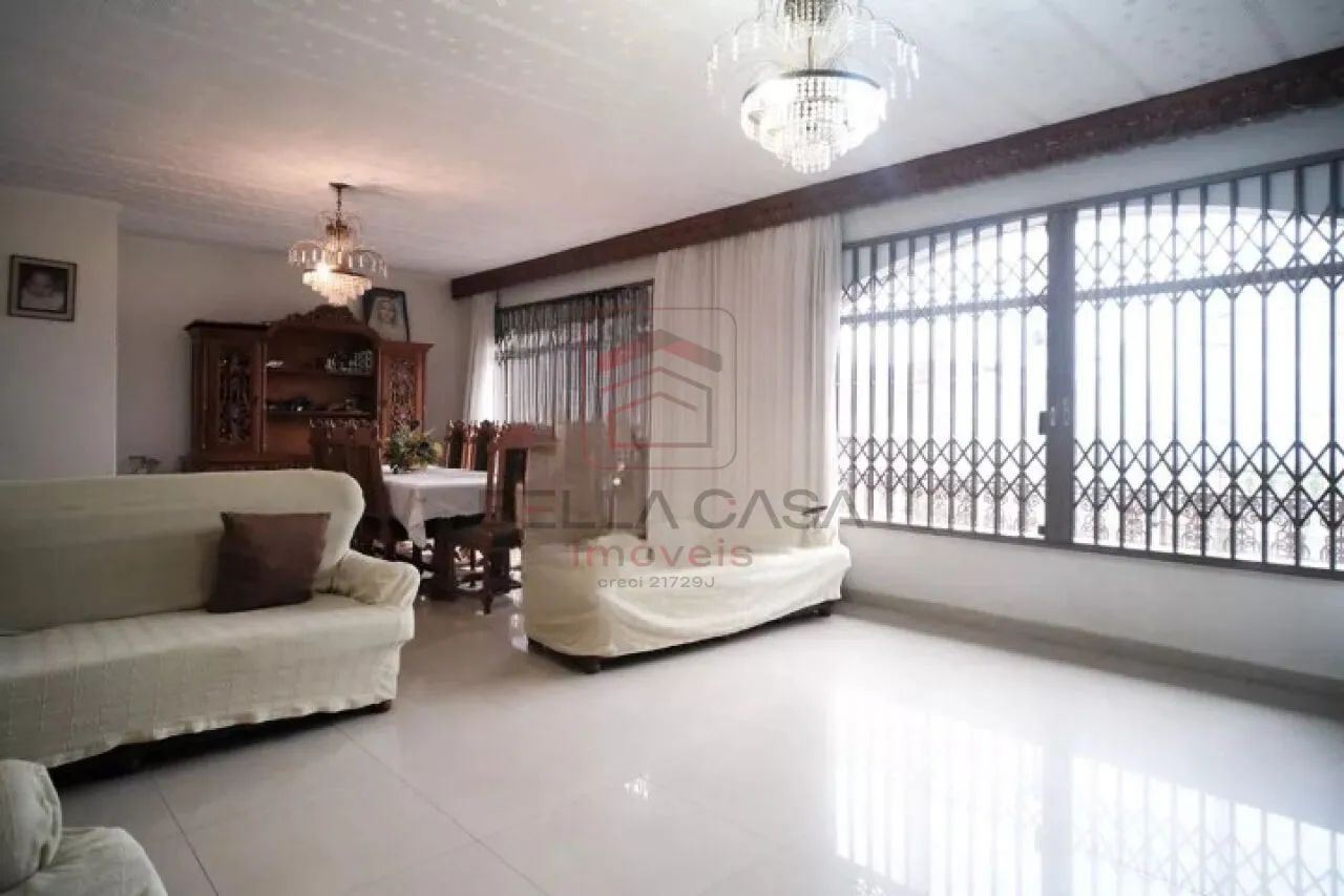 Casa á venda com 600m , 6 quartos e 6 vagas