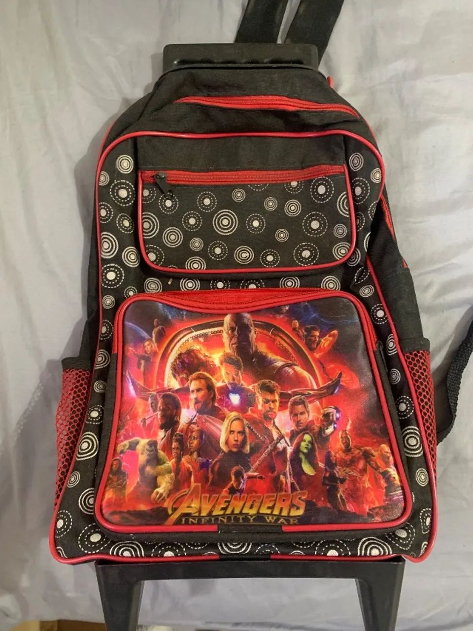 Mochila de rodinhas avangers nunca usada. - Foto 2