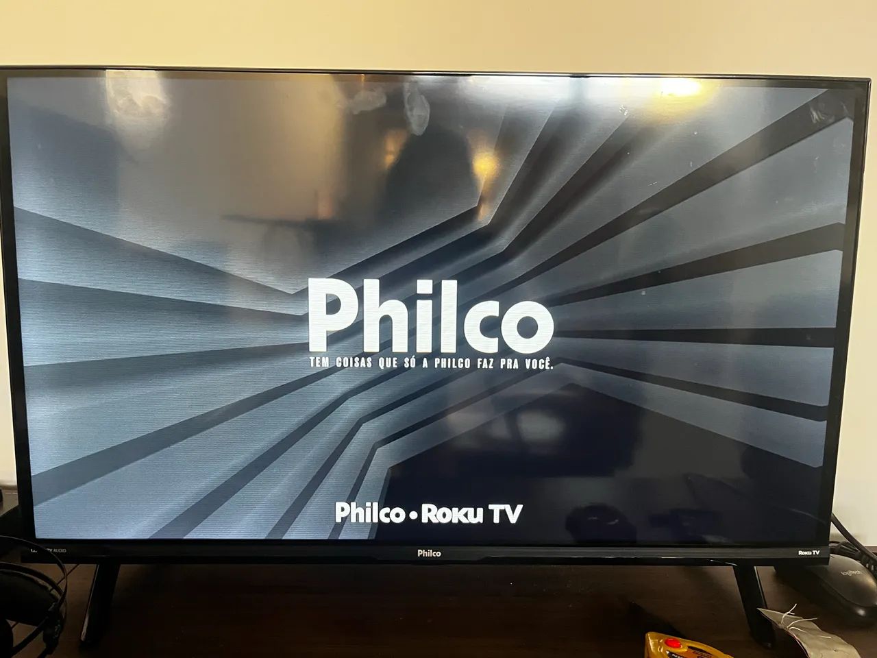 Tv Philco Roku 32 polegadas  smart - Foto 2