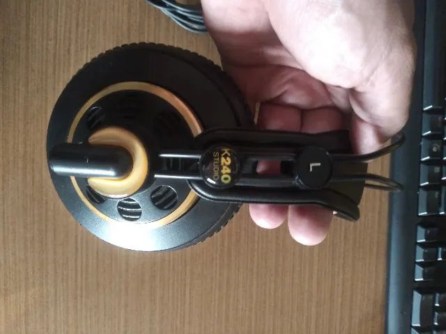 Fone Over Ear AKG K240 Studio - Foto 4