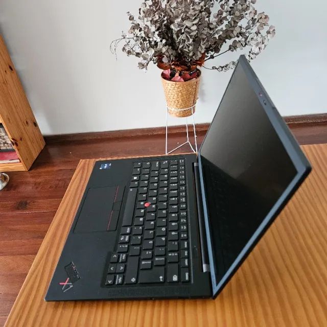 Thinkpad X1 Carbon Gen11 I7-1360P 16gb Ram 256gb SSD Full HD