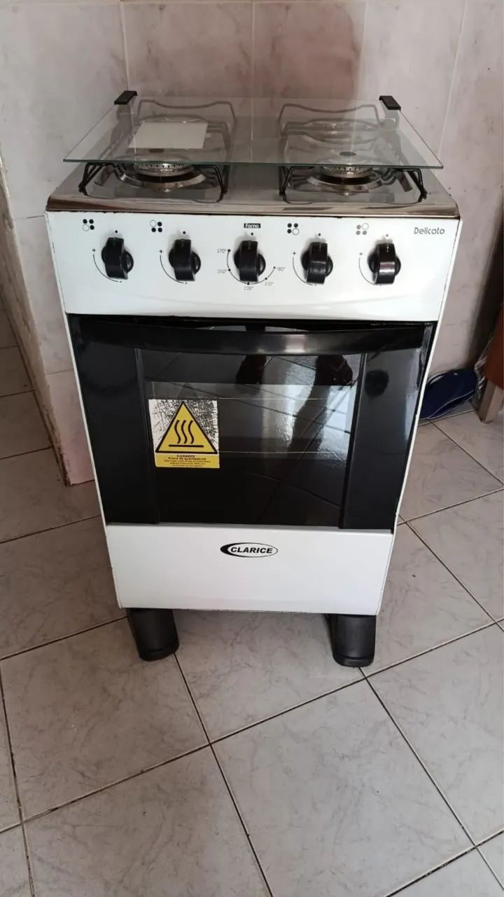 Fogão 4 bocas bem conservado 