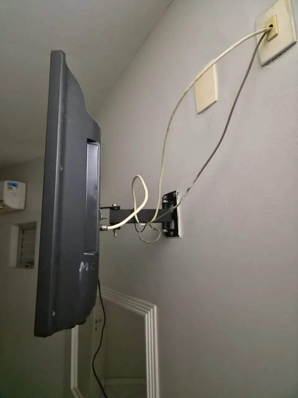 TV Samsung 32 Polegadas Convencional + Controle e Suporte de Parede - Foto 3