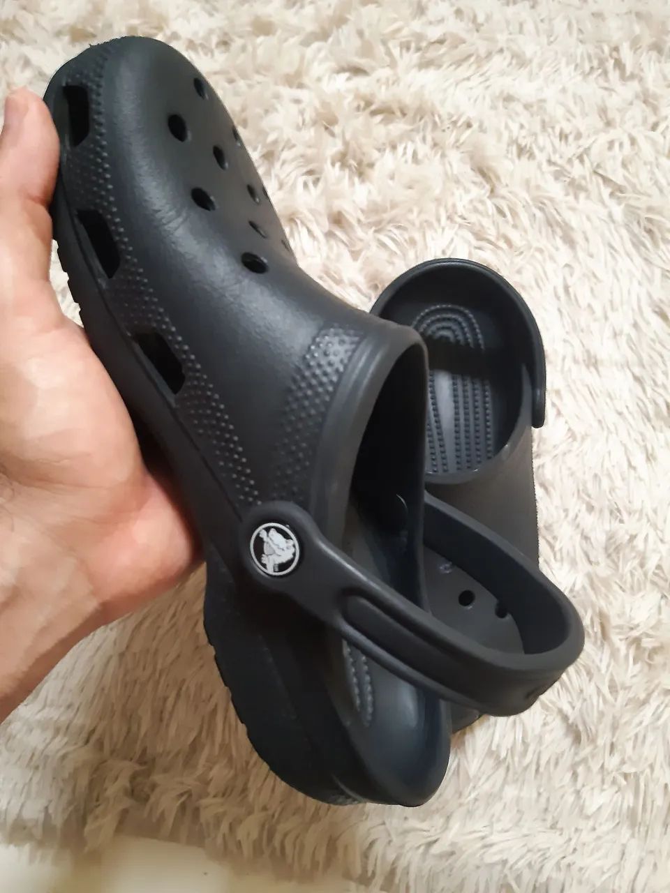 Crocs preta original - Foto 4