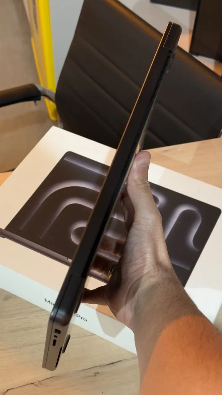 MacBook Pro M4 2024 | 16GB Ram | 512GB SSD | Bateria 100