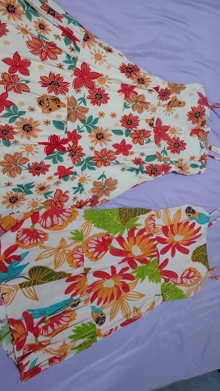 Vestidos com bojo seminovos 