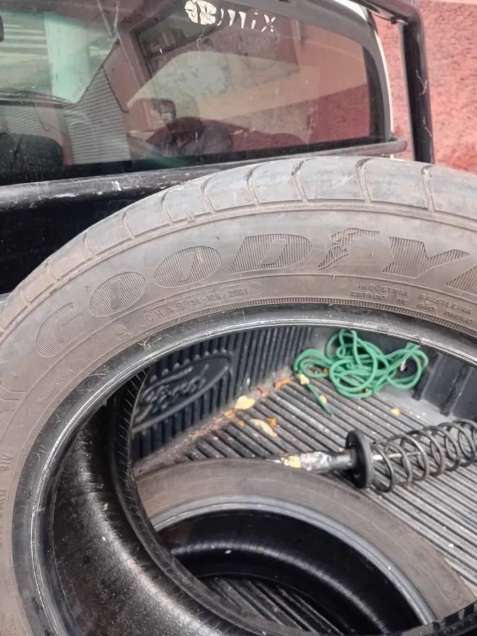 Pneu Goodyear aro 17 - Foto 4