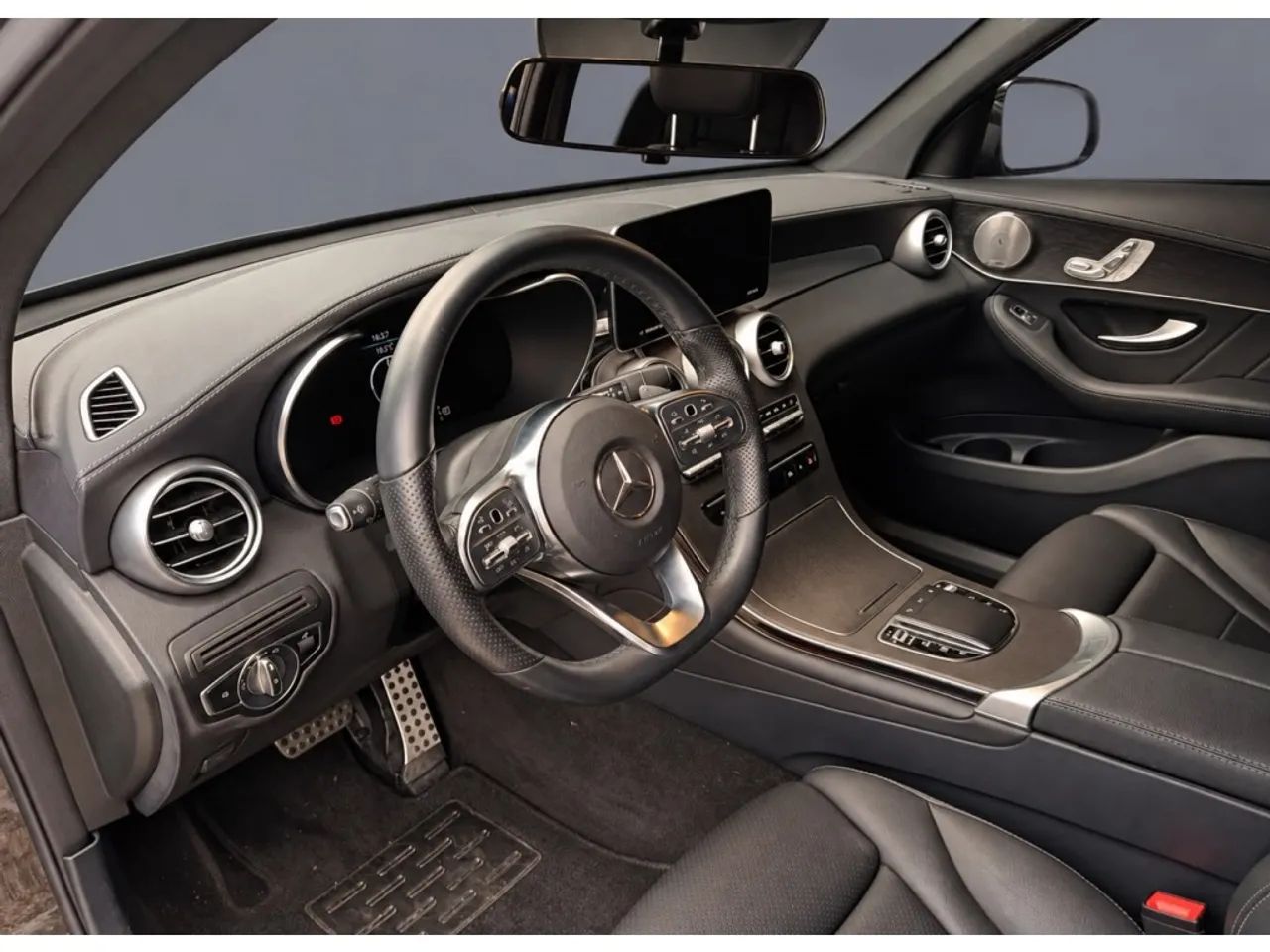 Mercedes-Benz GLC GLC-300 AMG Line Coupe 4M 2.0 TB Aut., foto 4 de 14