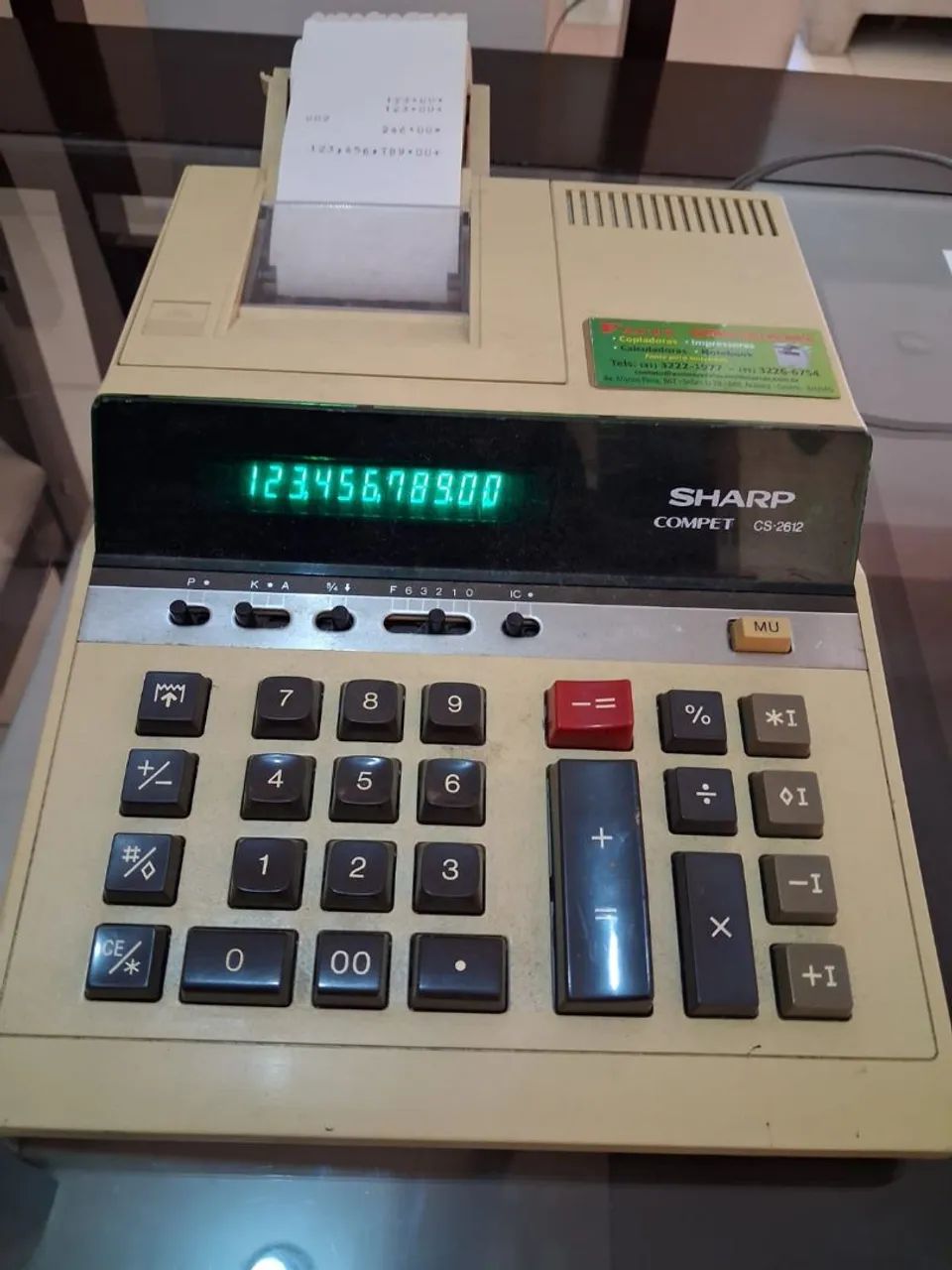 Calculadora de mesa antiga Sharp - Foto 3