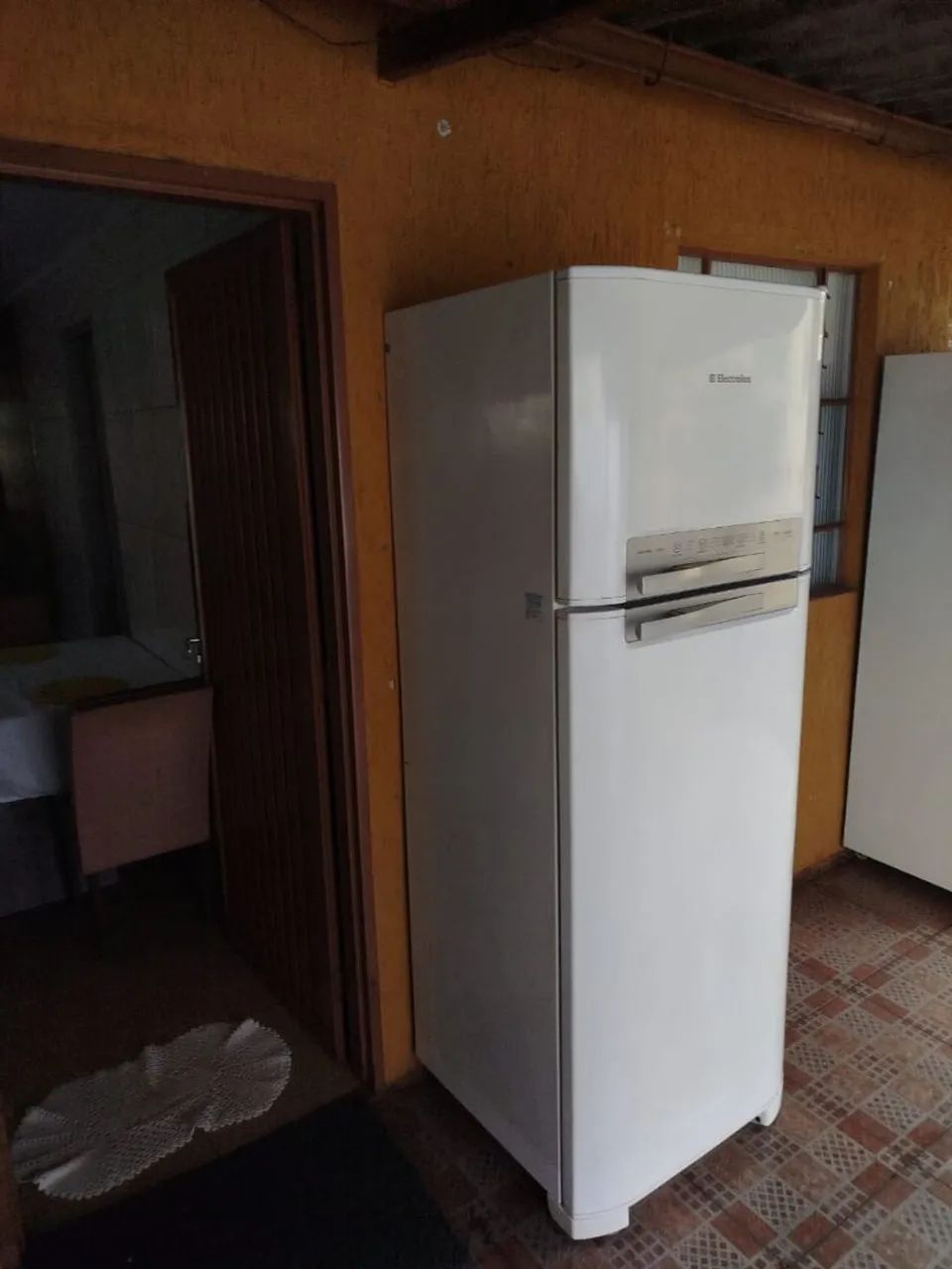Geladeira Eletrolux Frost Free funcionando perfeitamente  - Foto 4