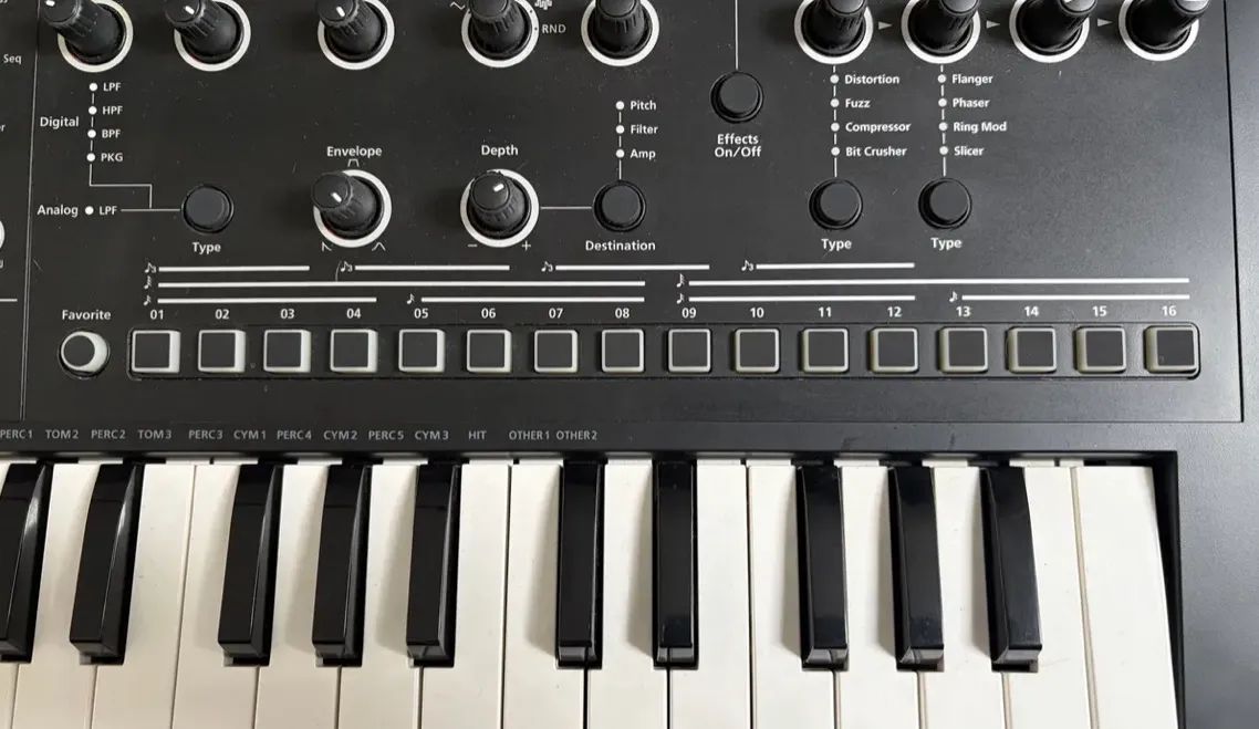 Sintetizador Roland JD Xi - Instrumentos musicais - Sion, Belo