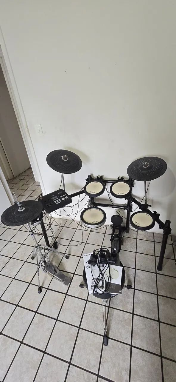 Bateria Eletrônica Yamaha Dtx700 - Foto 4