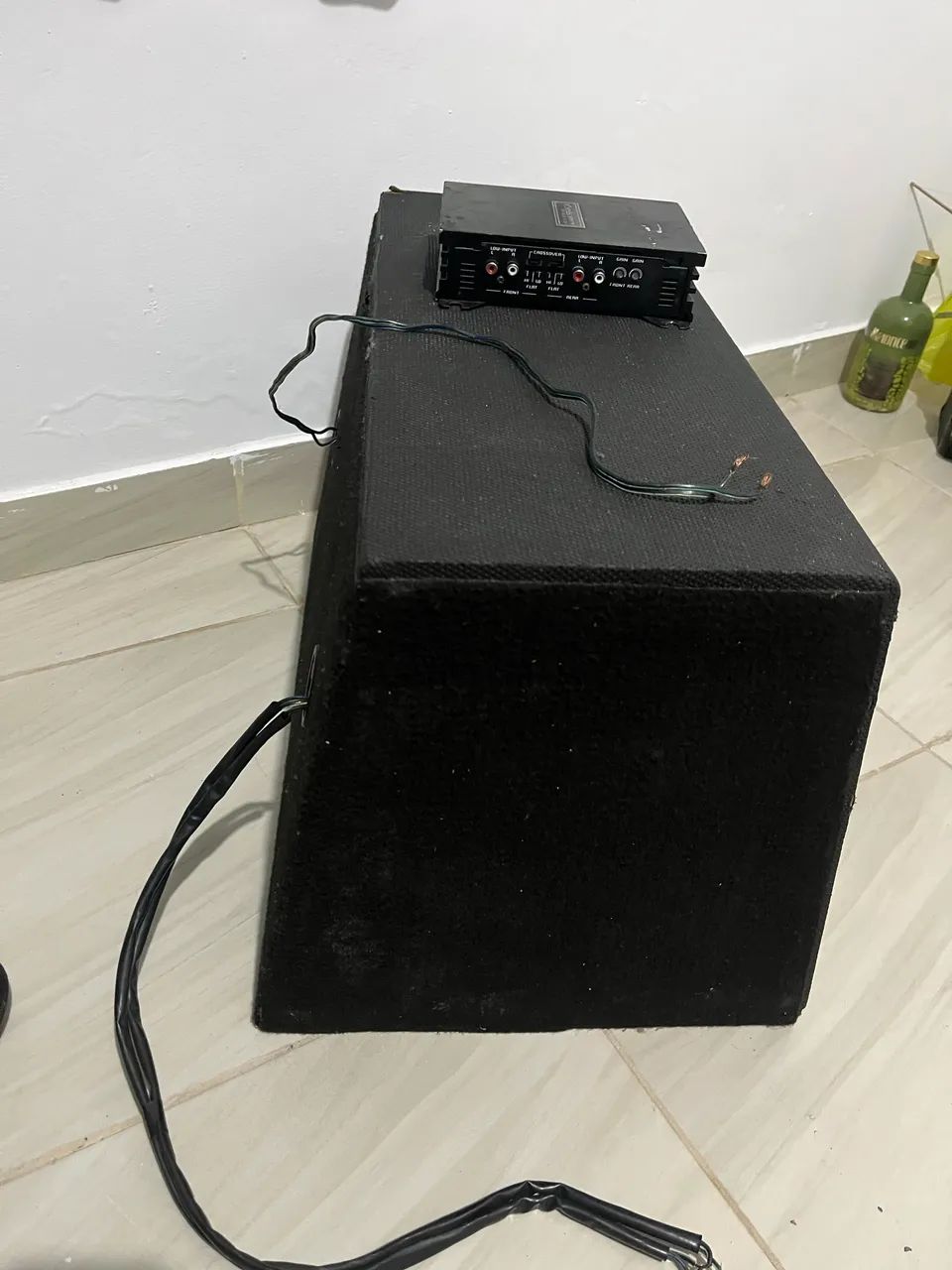 Vende- caixa de som para carro