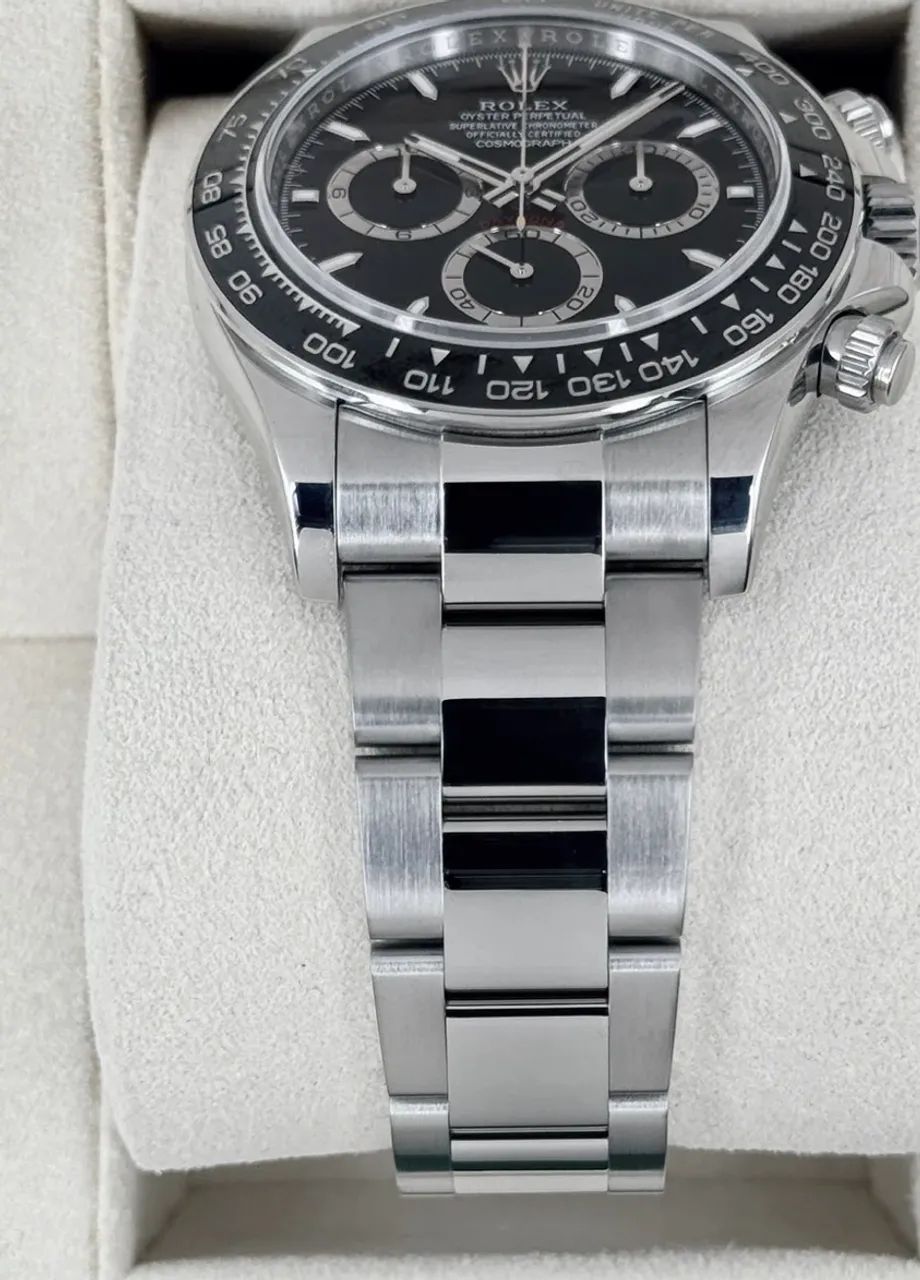 VENDO RELÓGIO Rolex  Daytona Black na versão CLONE base ETA Automático + Caixa completo  - Foto 3