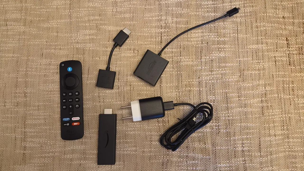 Fire TV Stick HD + Adaptador de Ethernet AMAZON