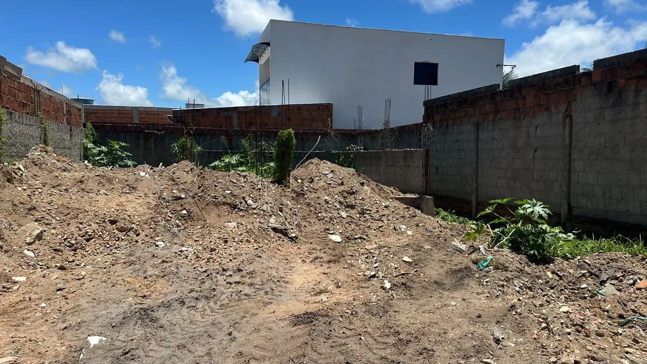 Uma construção de uma casa  - Foto 2