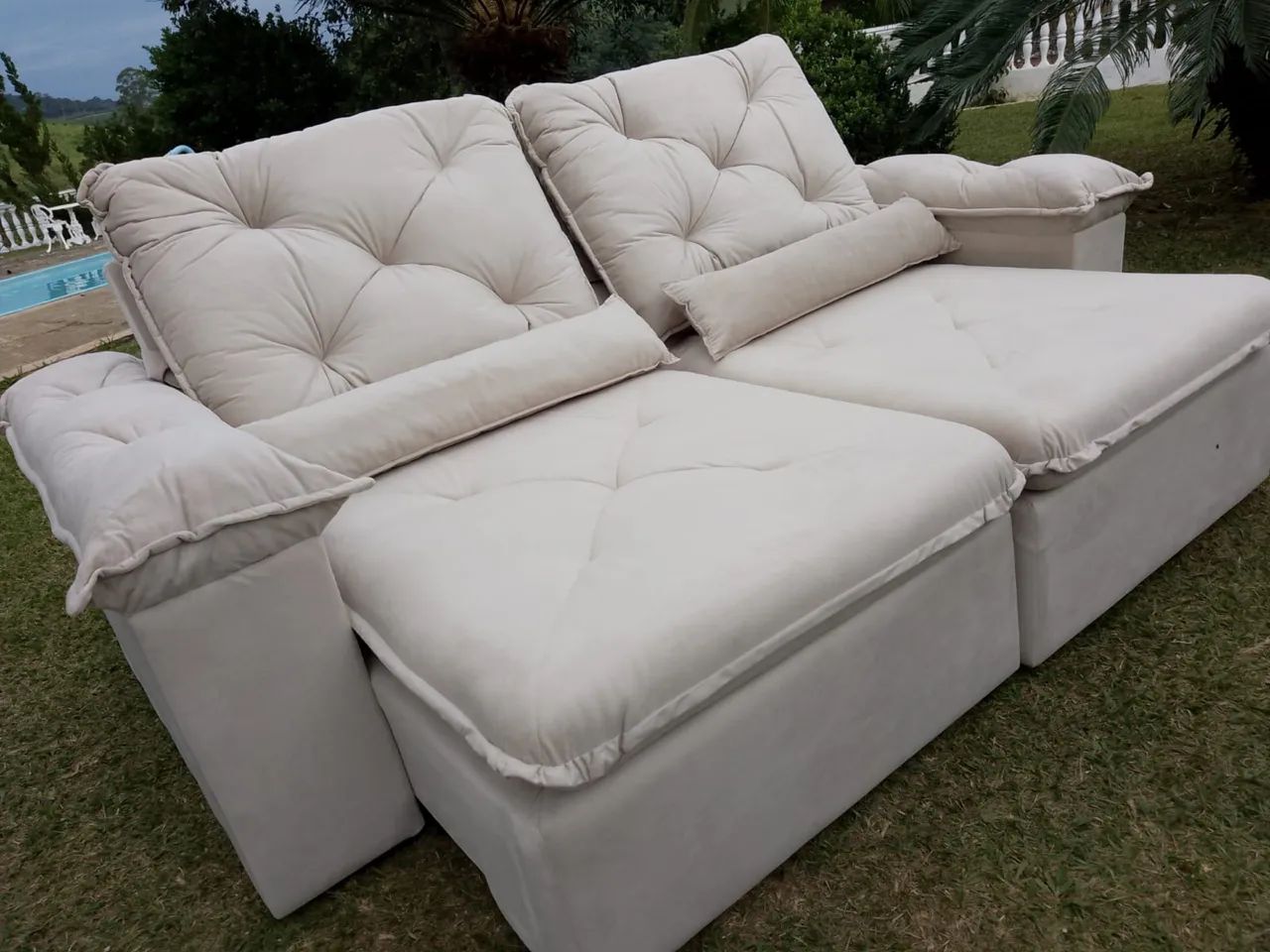 Sofa retratil bege claro luxo 2,30m !! - Foto 2