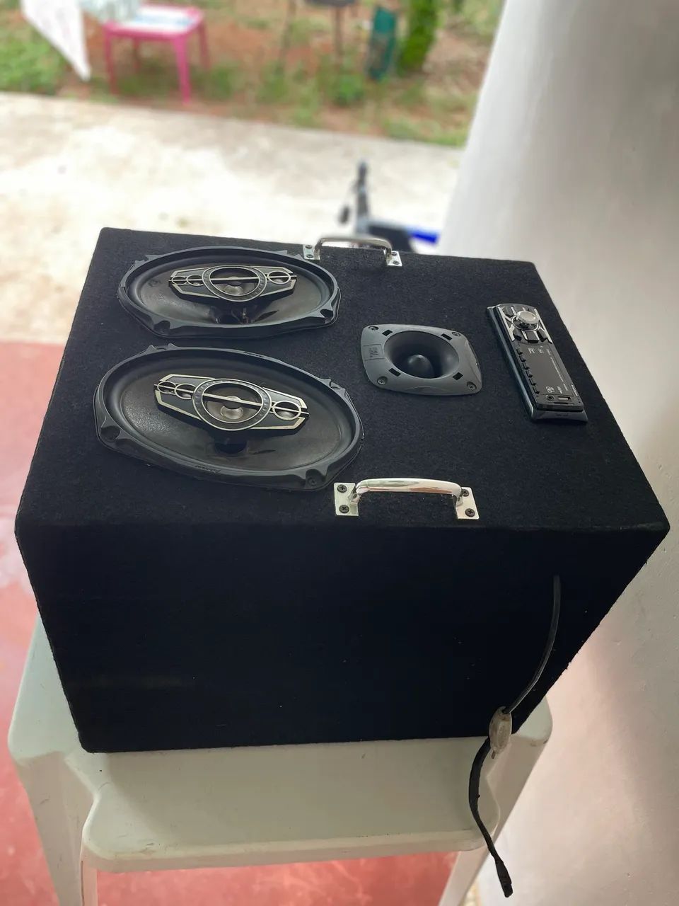 Caixa residencial e automotiva 