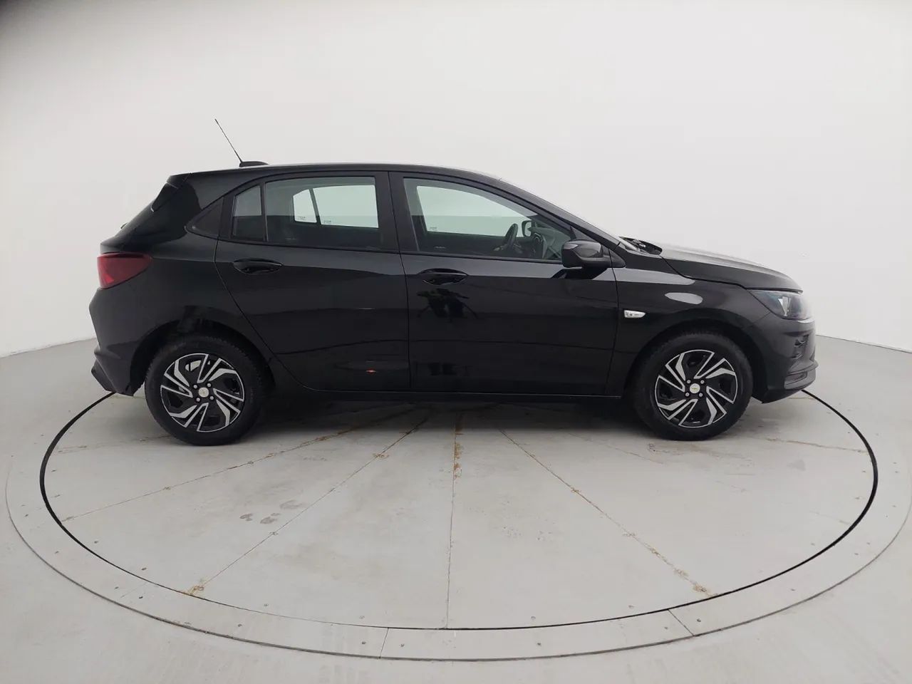 Chevrolet Onix Hatch 1.0 12V Flex Mec. 4P, foto 6 de 18