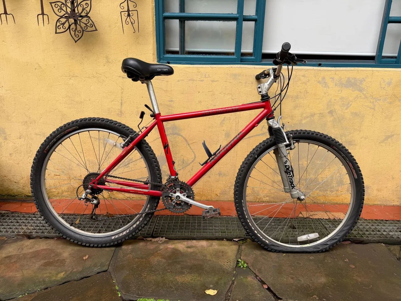 Bicicleta Specialized Rockhopper Aro 26 - Foto 2