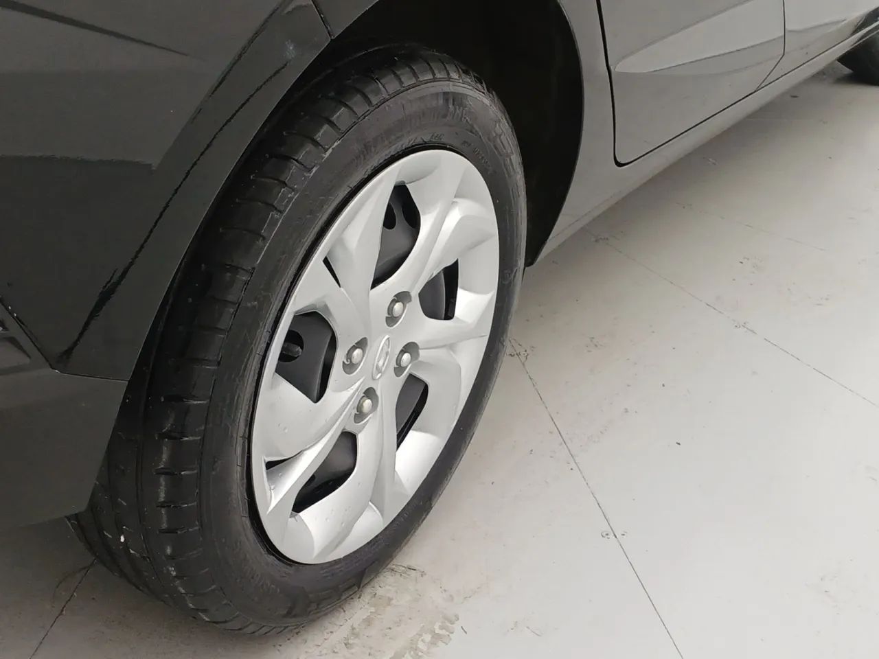Hyundai HB20 Comfort 1.0 Flex 12V Mec., foto 14 de 18