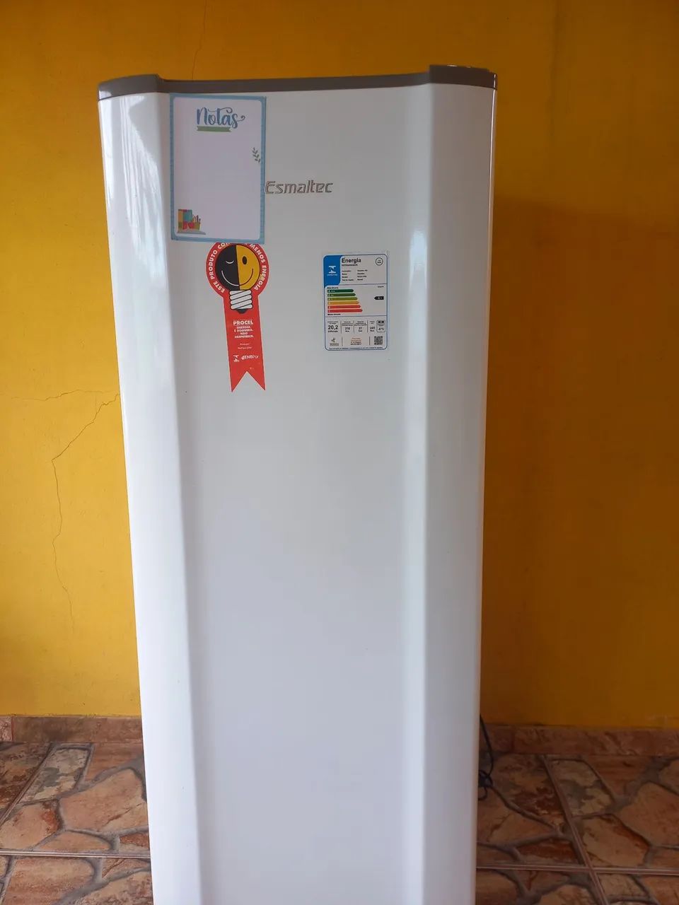 GELADEIRA ESMALTEC - R$950