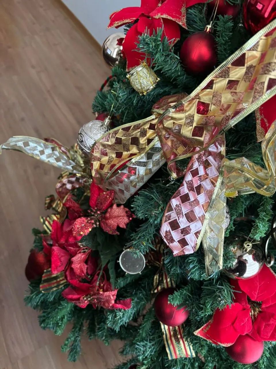 ARVORE DE NATAL COM ENFEITES (1,60m) - Foto 3