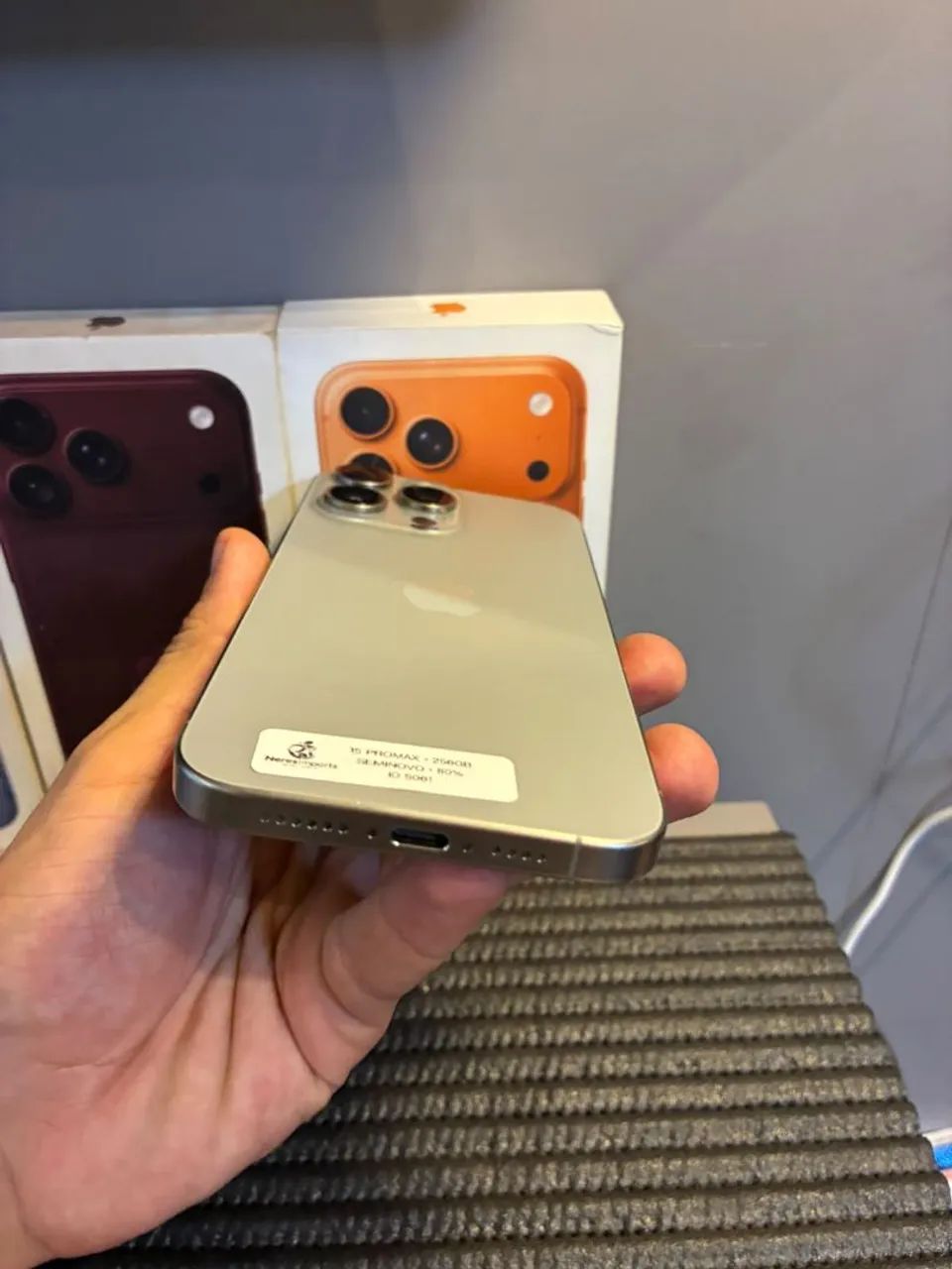 iPhone 15 Pro Max - 256GB <br>?4.200,00 - Foto 4