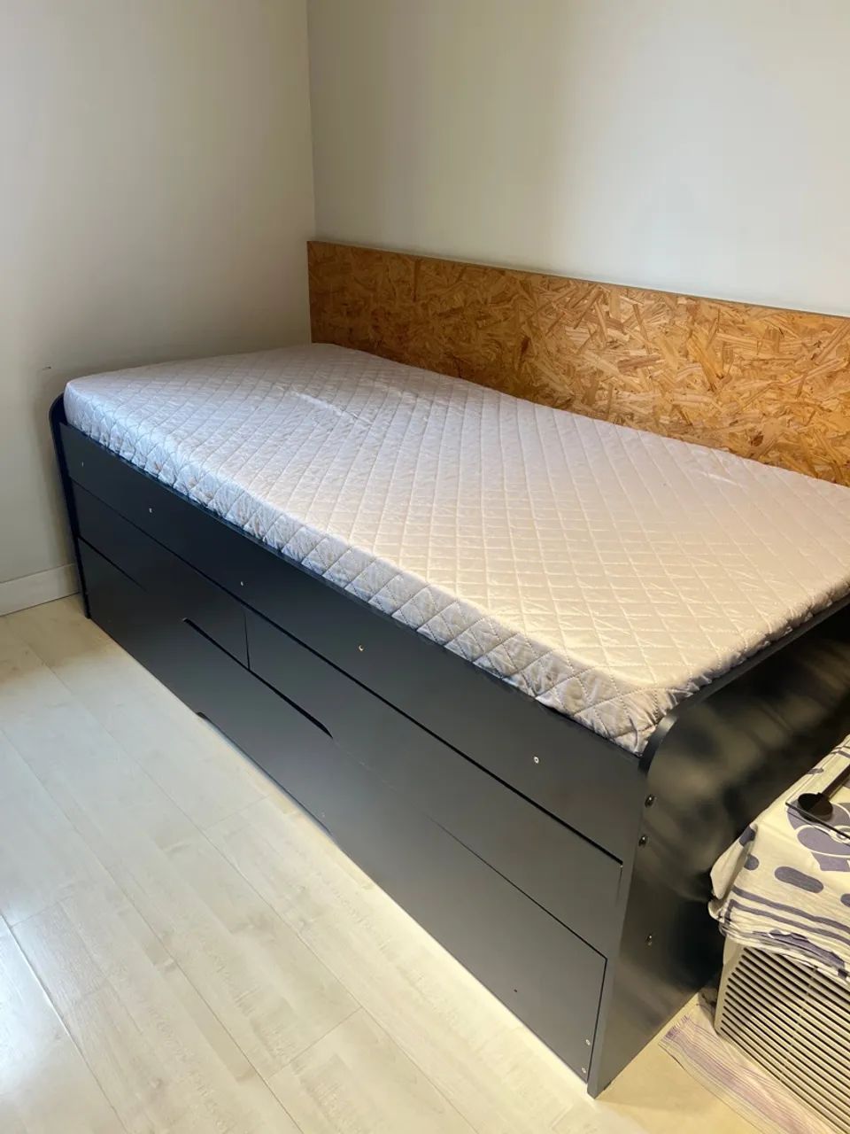 Bicama preta com 2 gavetas - Foto 3