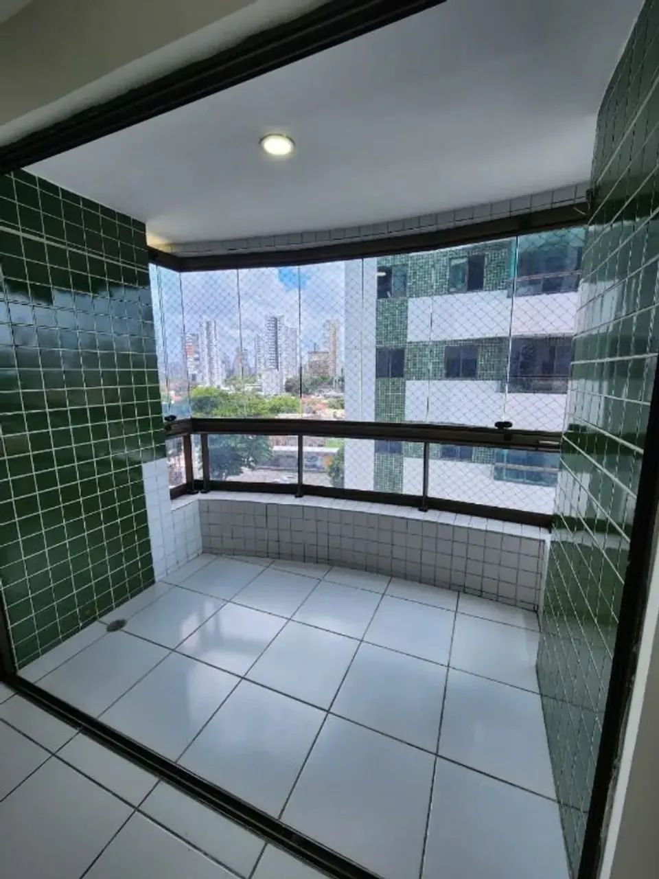Apto na Madalena, condomínio clube