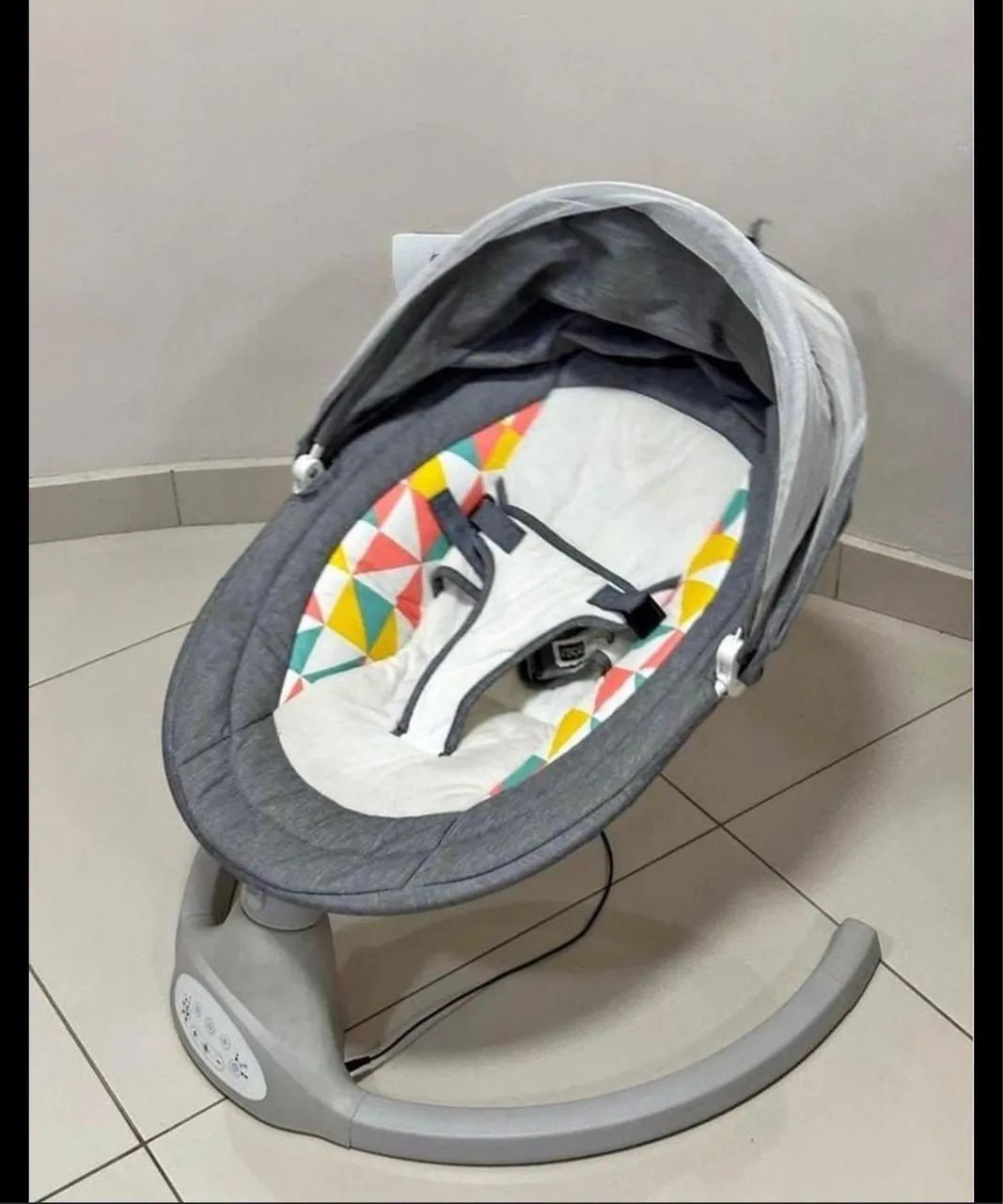 Cadeirinha elétrica musical 