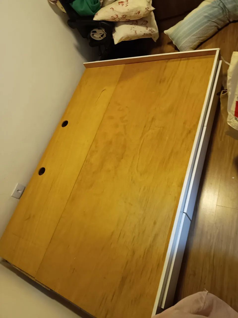 Cama de Solteirão 1,30x1,90m com 3 Gavetas e Baú