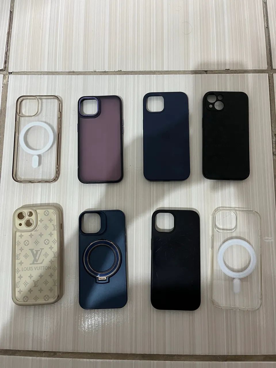 VENDO 8 CAPINHAS PARA iPHONE 13