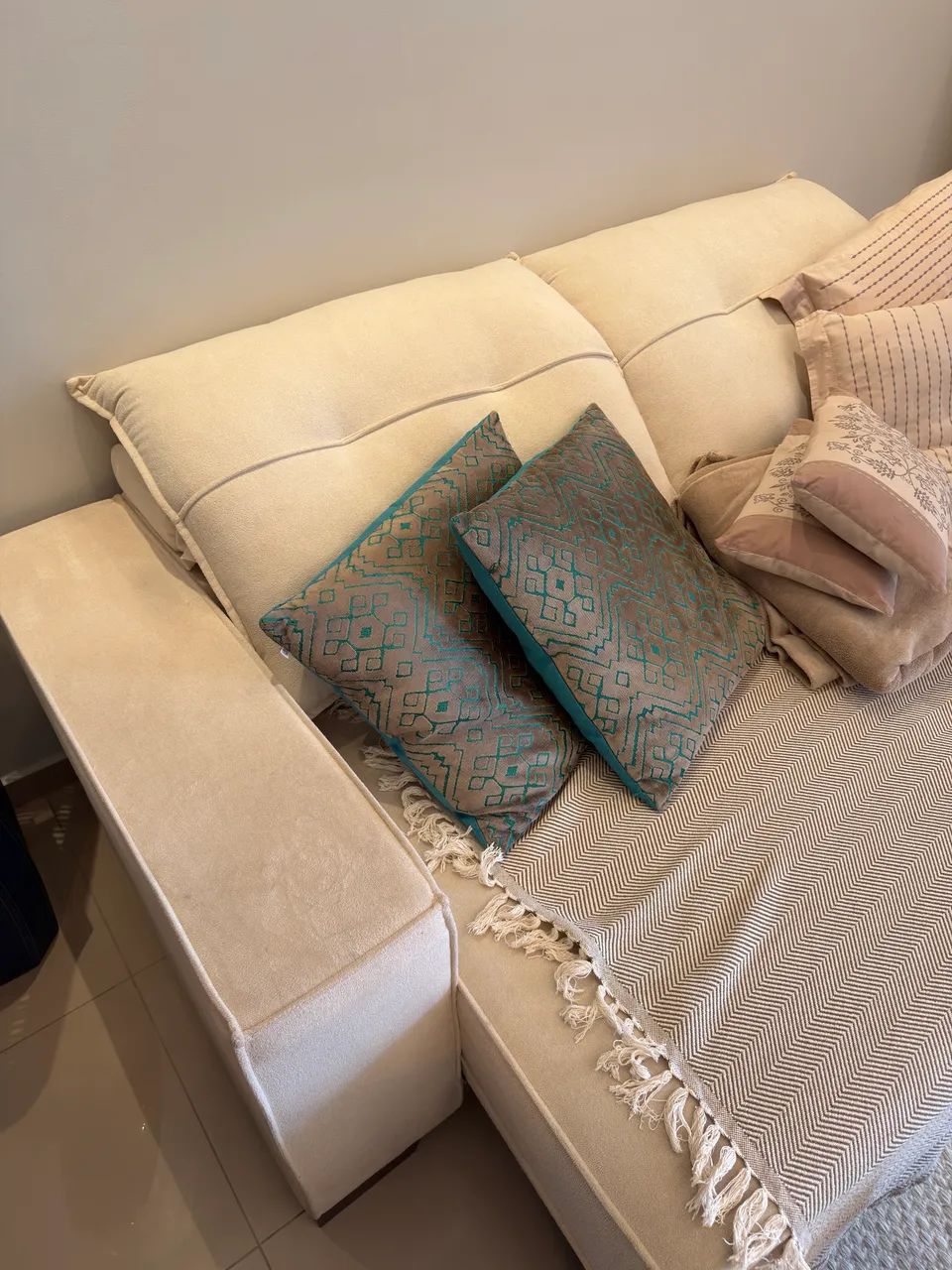 Sofá Boucle Retrátil - R$ 2,800 parcelado em até 12x (com acréscimo da maquininha)    - Foto 3