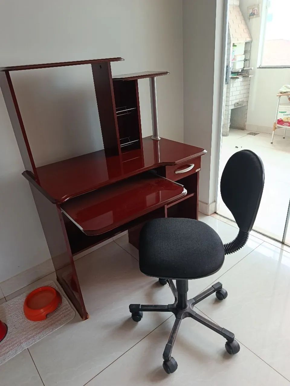 Rack para computador com cadeira giratória  - Foto 2
