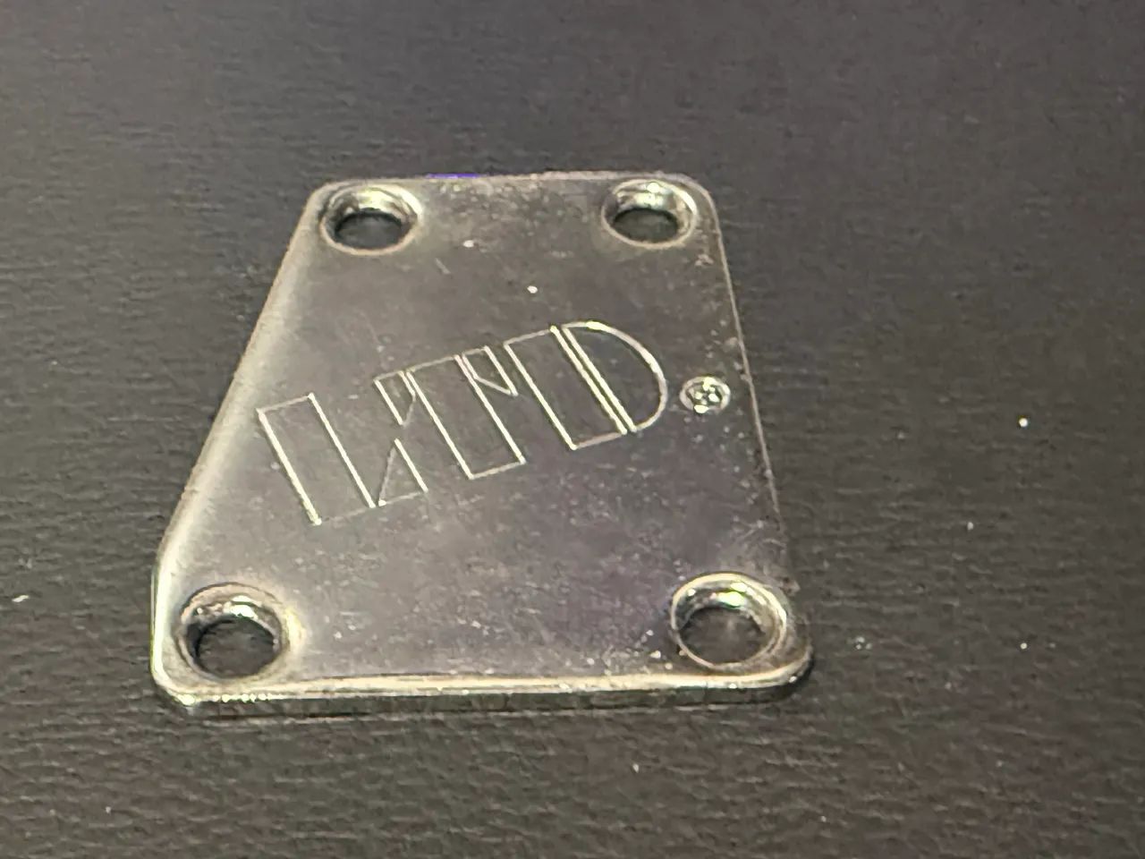 Neck plate para Guitarra LTD/Esp original chromado