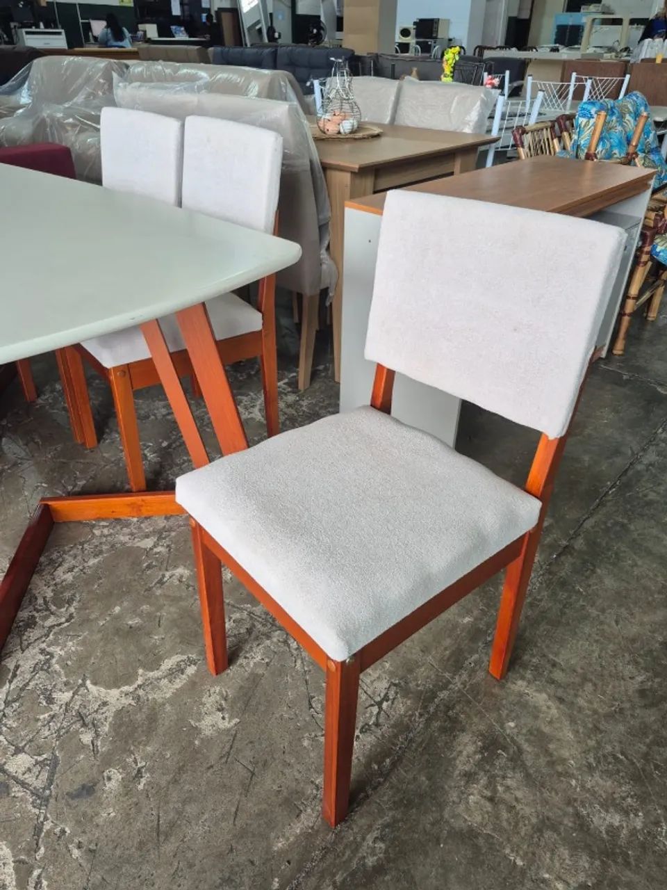 Mesa de Jantar c/ 6 Cadeiras Nova - Foto 2