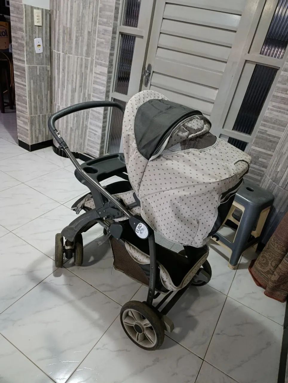 Carrinho de bebê usado - Foto 2