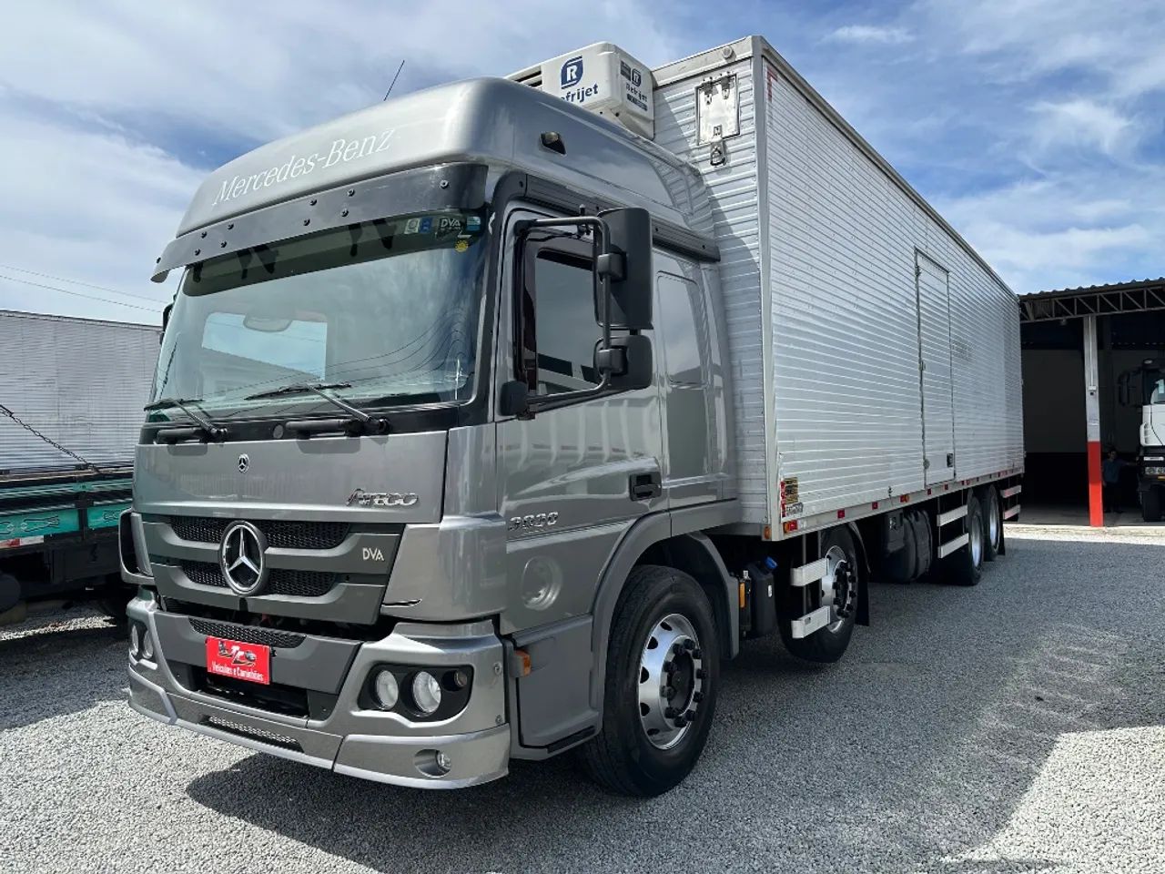 MB Atego 3030 8x2 Apenas 164.000 KM - Foto 2