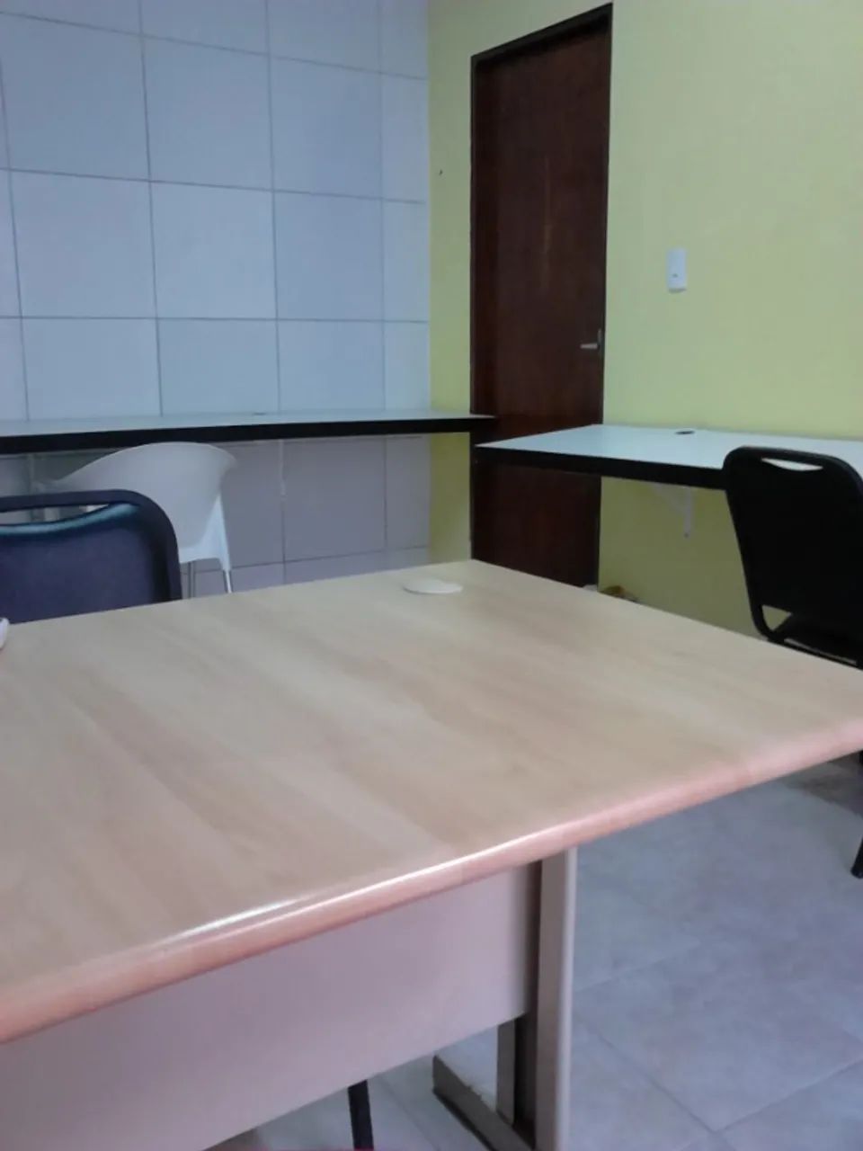 Móveis de escritório e ar codicionado