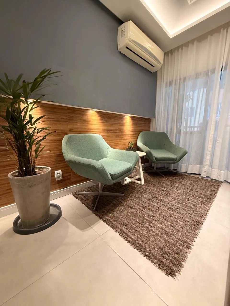 APARTAMENTO 3/4 COM SUÍTE E VARANDA MOBILIADO NA PITUBA  - Foto 5