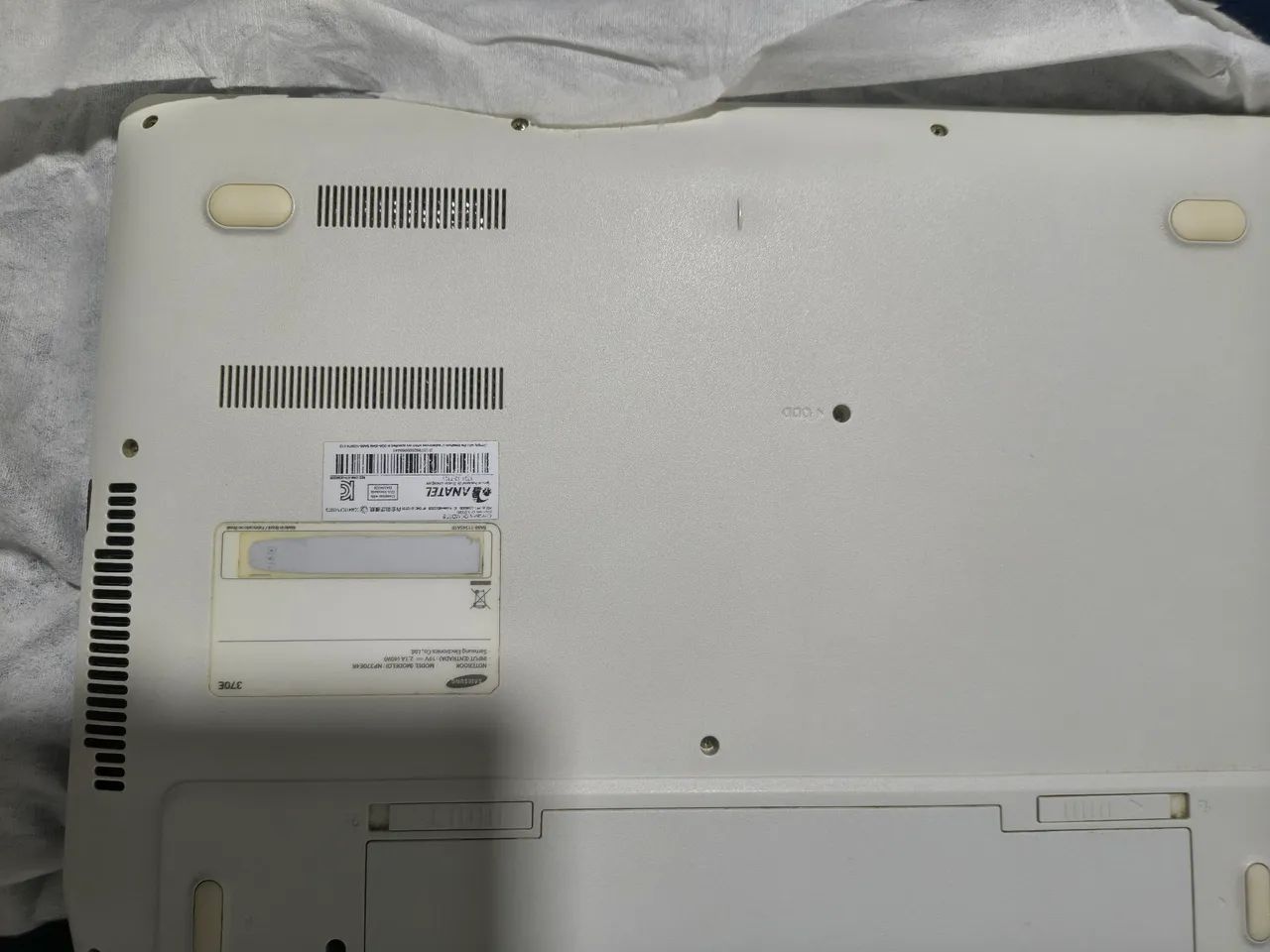 Notebook Samsung 370E NP370E4V 14" Intel Core i3 4GB 500GB Branco - Foto 2