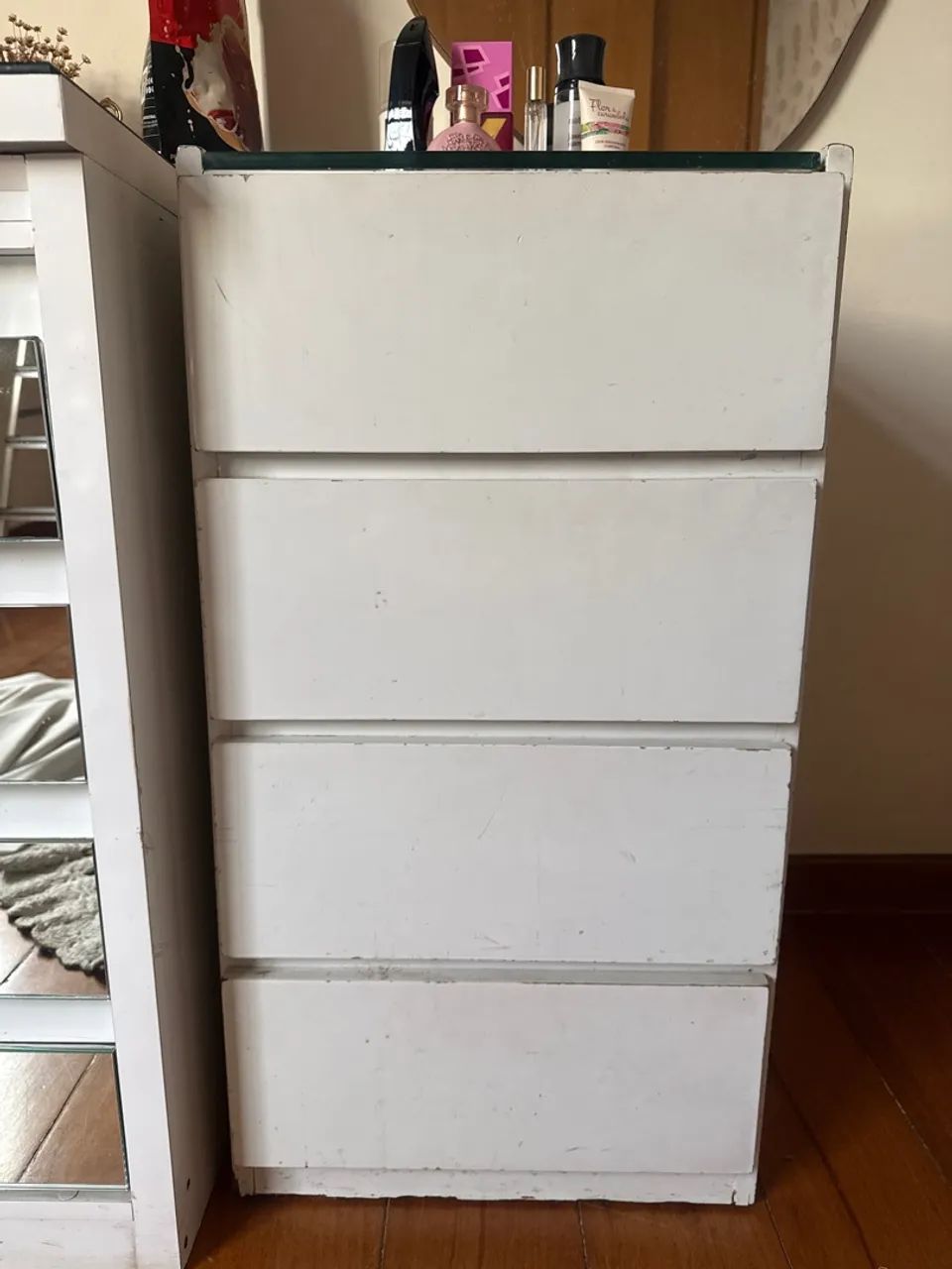 Móvel multiuso/ de cabeceira/de apoio 