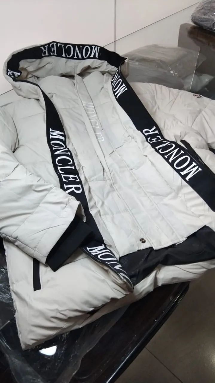 Jaqueta Moncler hood down jacket creme - Foto 4