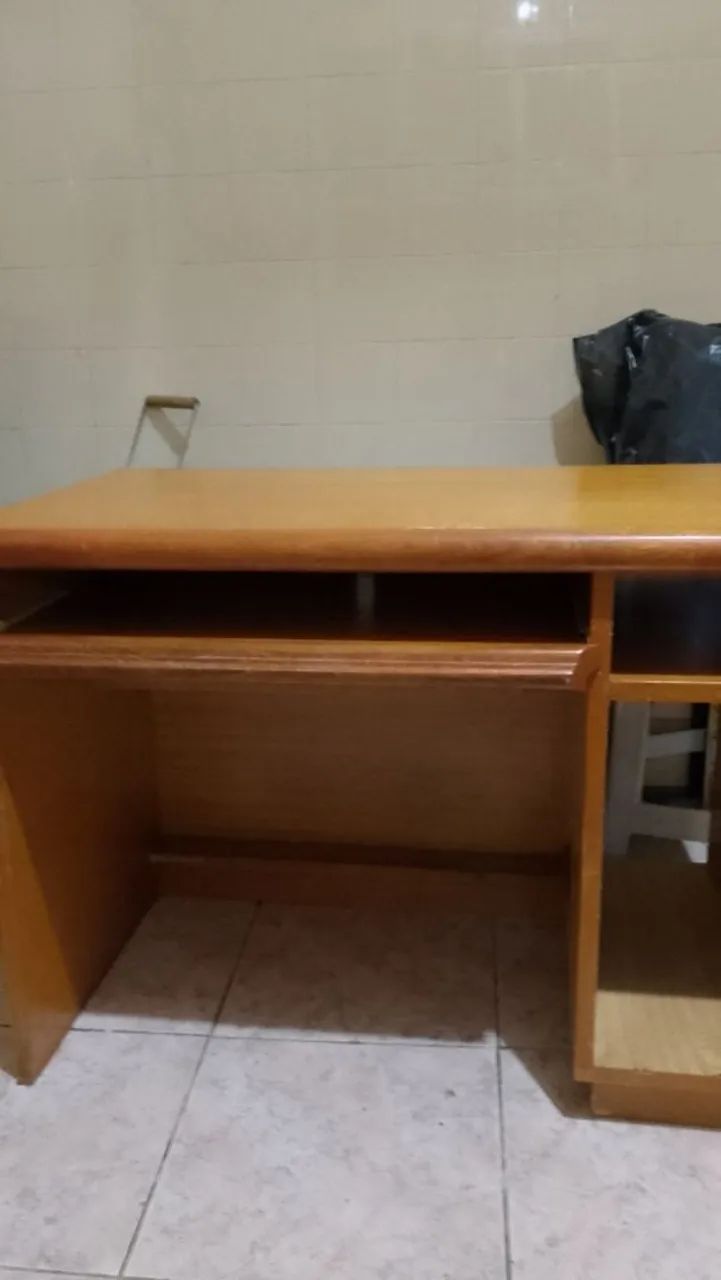 Vendo essa mesa de computador  - Foto 2