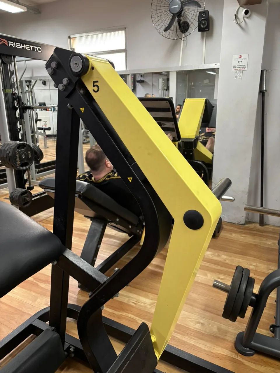Glúteo Máquina TechnoGym - Foto 4
