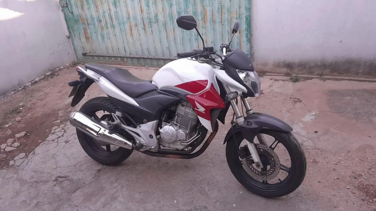 Moto Honda CB 300
