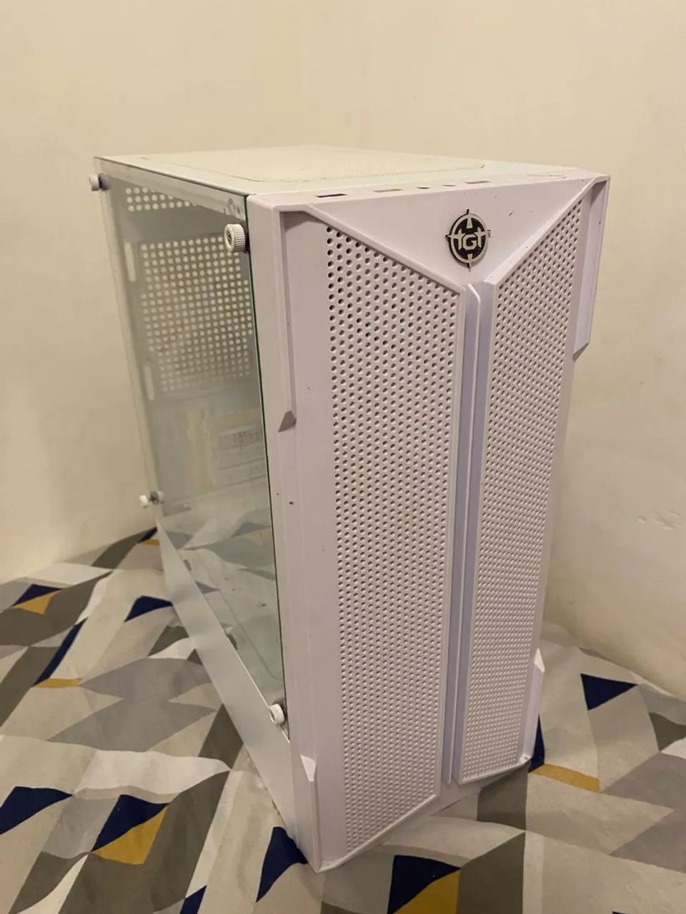 Gabinete branco 