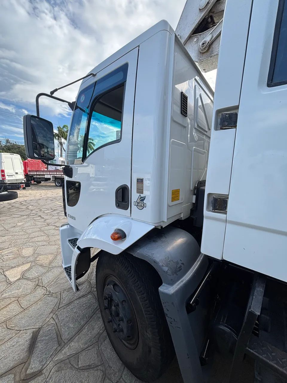 Ford 1319 com SKY - ano 2014 - Foto 5