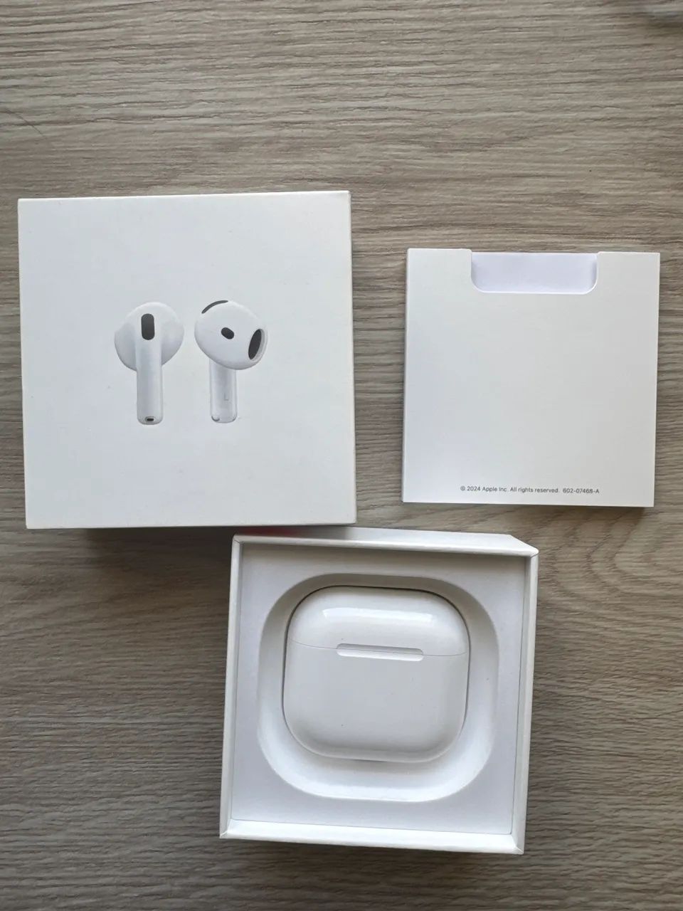 Apple AirPods 4 na caixa Sem Cancelamento de Ruído - Fones de